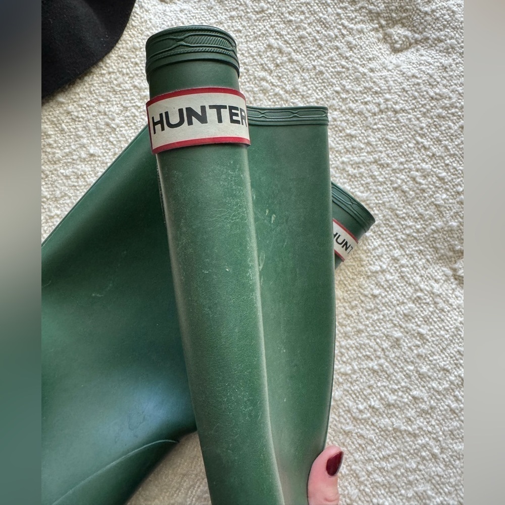 Hunter Women's Tall Rain Boots in Deep Green - Picture 7 of 9
